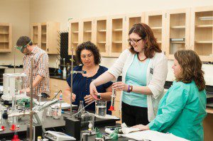 science-lab-class-with-school-teachers-111-300x199