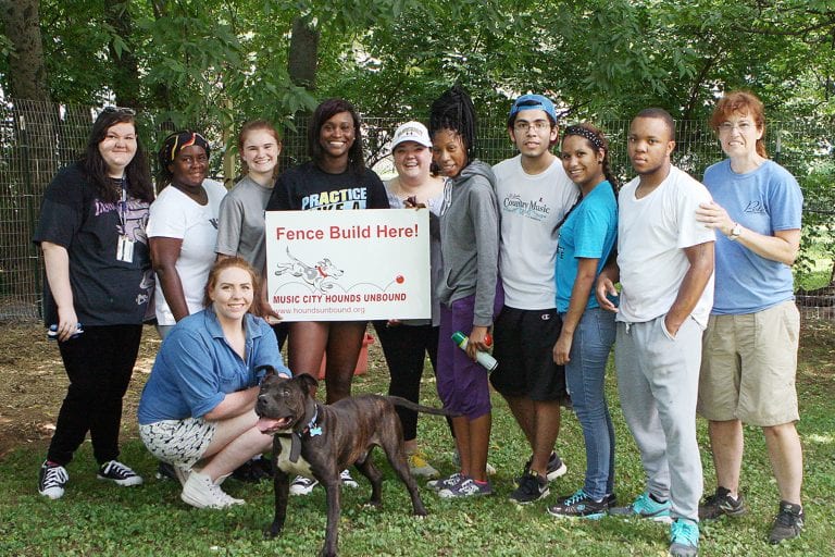 Bridges to Belmont Students Volunteer for Local Organization