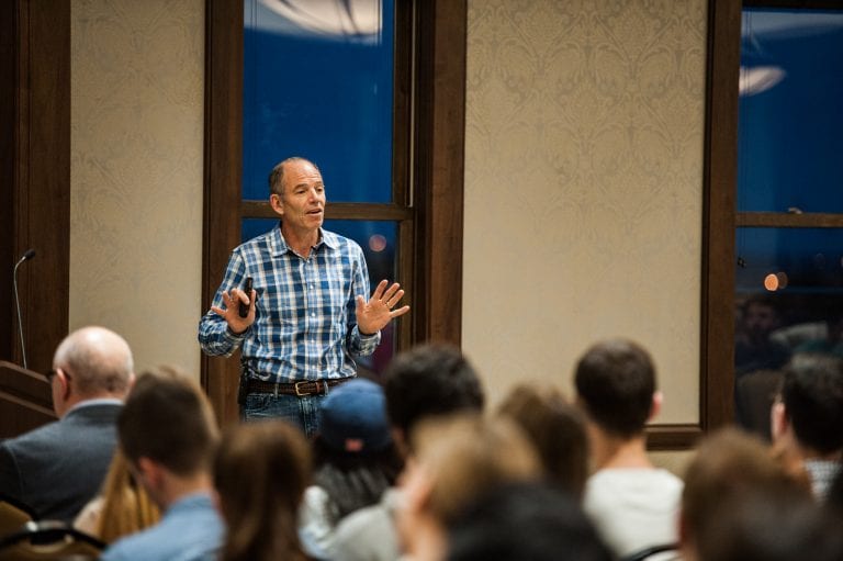 Co-Founder of Netflix Encourages Confidence and Creativity in Entrepreneurs