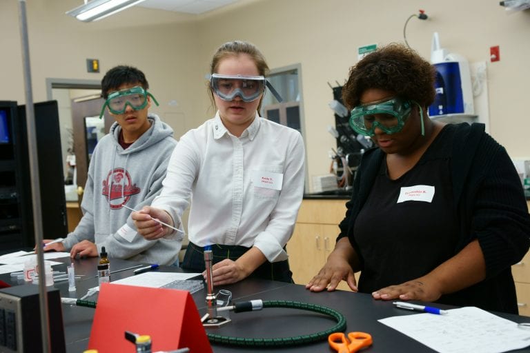Belmont Hosts High School Chemistry Day