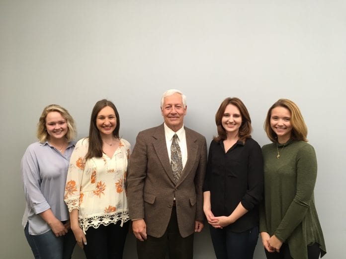 Students with Belmont President Dr. Bob Fisher