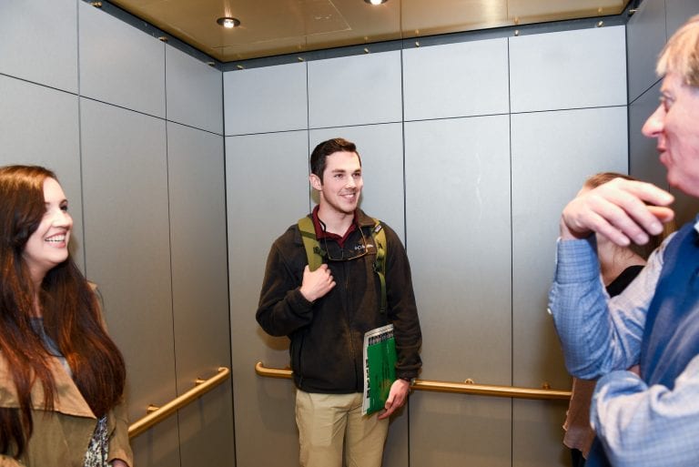 ‘Elevator Pitch’ Gives Students Real World Professional Communication Practice