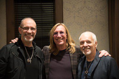 Chuck Ainlay (center) with Gordon Kennedy and Peter Frampton