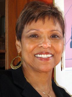 Joyce Searcy Headshot