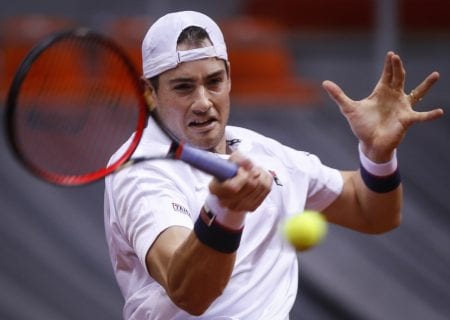 American John Isner returns the ball in Davis Cup First Round play, USA vs. Serbia. 02.02.2018 foto: Srdjan Stevanovic/Starsportphoto ©