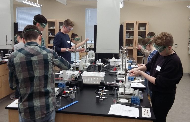 Department of Chemistry and Physics Hosts Events for Local Students