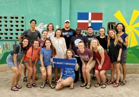 Dominican Republic Mission Trip Spring Break 2018 (Photo courtesy of Marnie Vanden Noven)