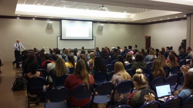 Dr. Mike Tabor Visits Belmont, Speaks on Forensic Dentistry