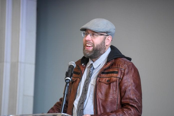 Andy Erwin speaks to students at Belmont University Chapel