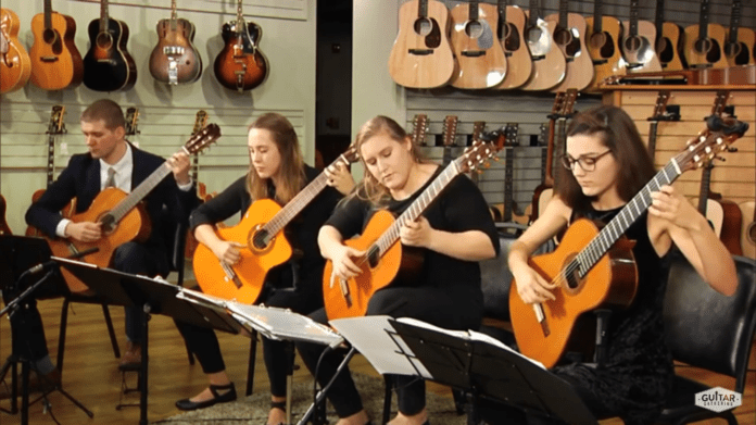 Quartet plays song