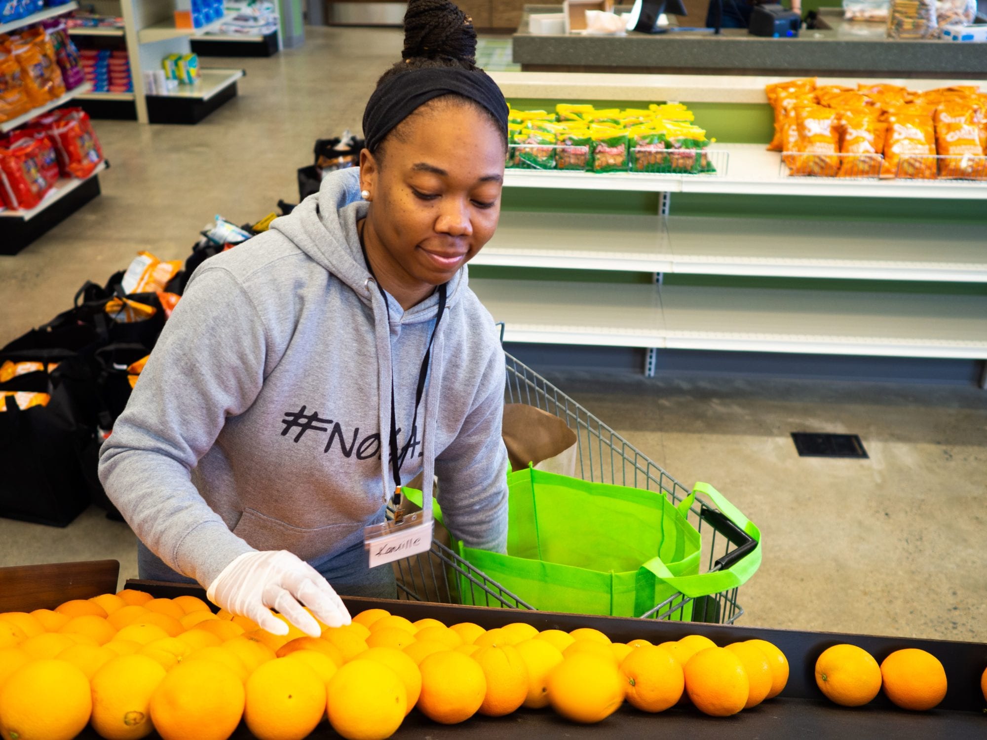 Volunteers-for-the-Store