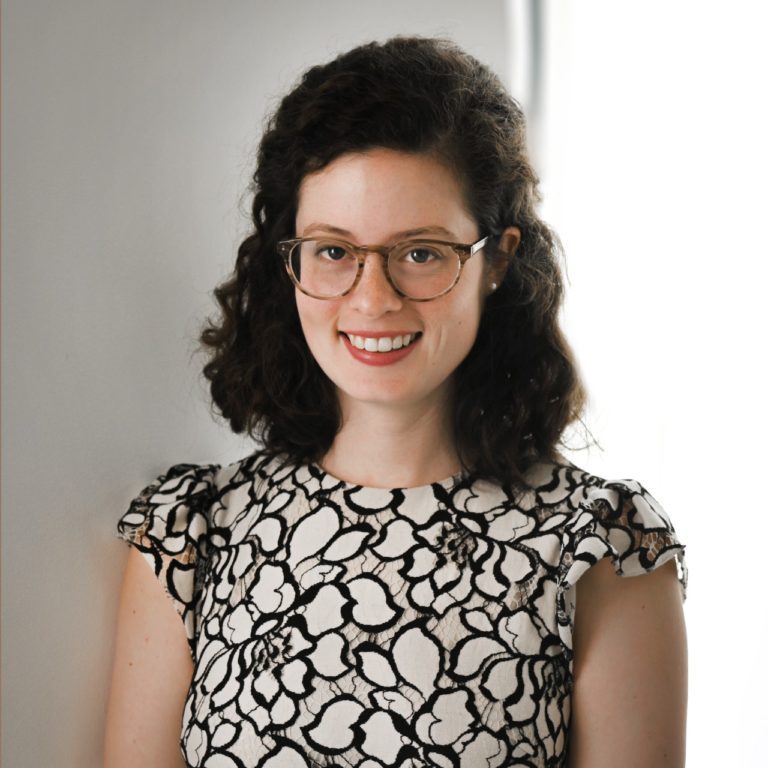 Alumna Opens Online Art Gallery ‘Artistoric’