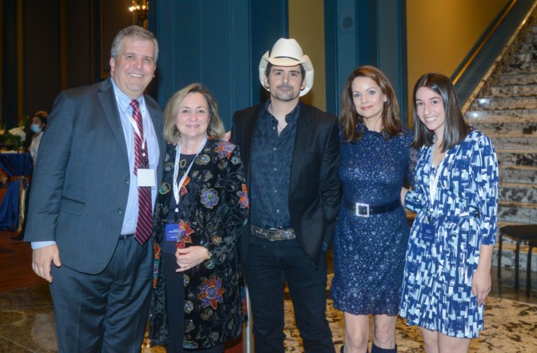 Belmont Names Ballroom to Honor Alumnus Brad Paisley and Kimberly Williams-Paisley