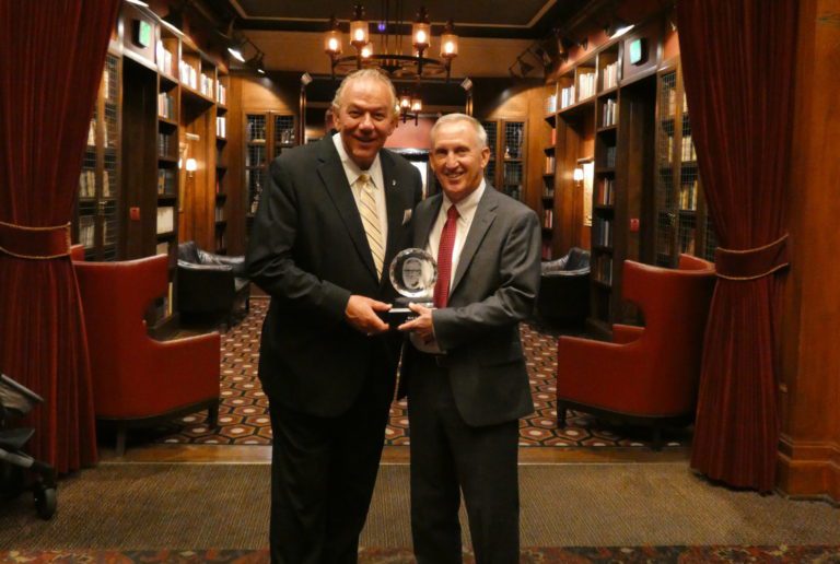 Rick Byrd Receives 2022 Wooden Award Legends of Coaching