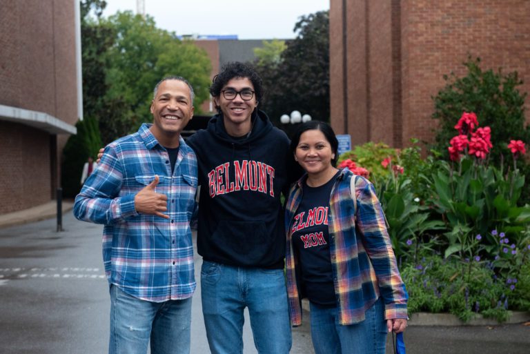 Belmont Invites Parents, Guests back to Campus for 2022 Parent and Family Weekend