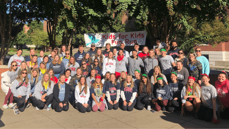 Belmont Physical Therapy Students Volunteer at Sara Walker Run